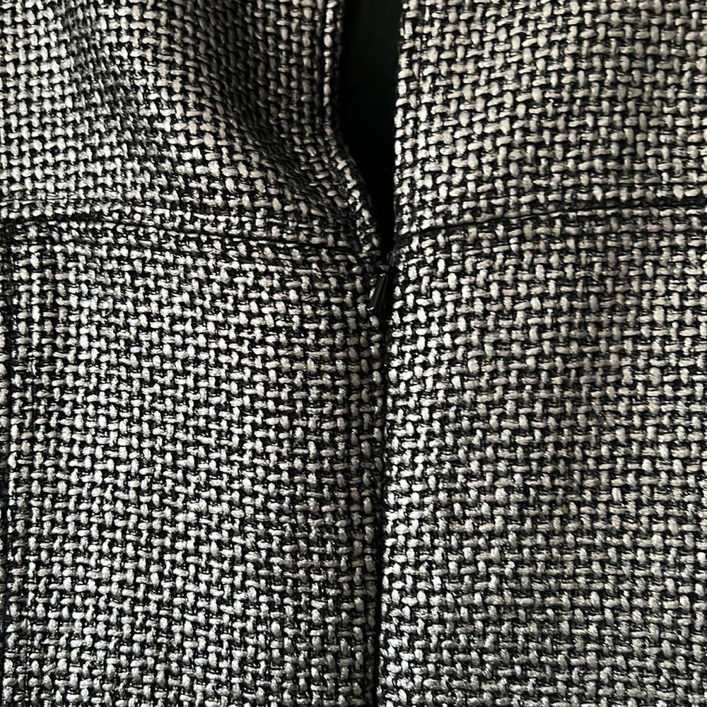 Banana Republic Sleeveless Dress - Picture 7 of 9